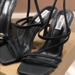 Steve Madden “Newsflash” Black Sandal